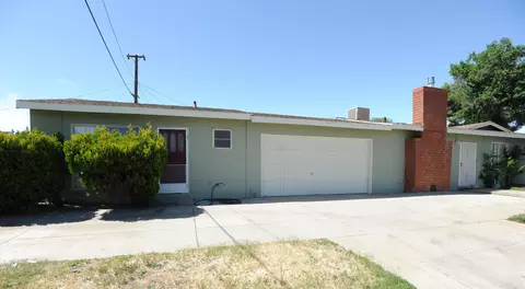 43946 3rd St E, Lancaster, CA 93535 photo 4
