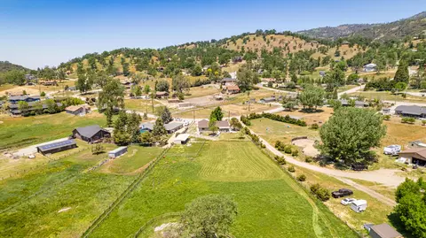 29968 Greenwater Dr, Tehachapi, CA 93561 photo 34