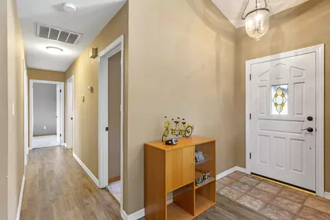29968 Greenwater Dr, Tehachapi, CA 93561 photo 2
