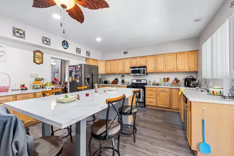 5658 Kingman Dr, Palmdale, CA 93552 photo 23