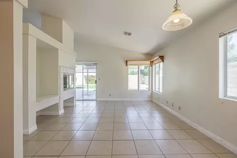 43334 Cajun St, Lancaster, CA 93535 photo 8