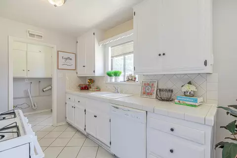 43819 Rimvale Ave, Lancaster, CA 93534 photo 4
