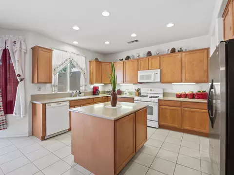 44816 Ruthron Ave, Lancaster, CA 93536 photo 10