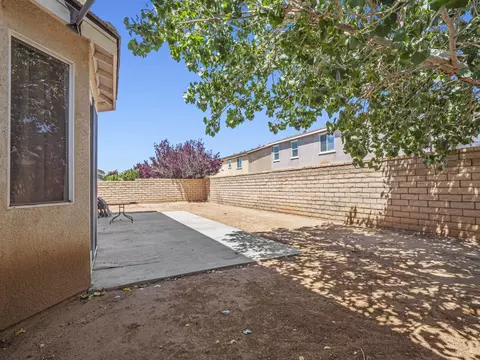 44816 Ruthron Ave, Lancaster, CA 93536 photo 46