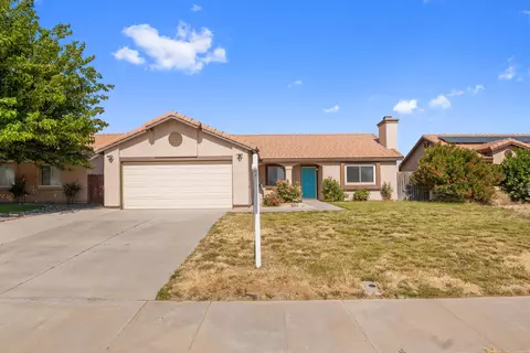 2900 Trakell St, Rosamond, CA 93560
