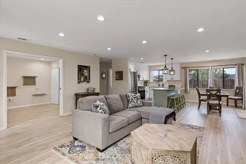 28401 Damascus Ct, Tehachapi, CA 93561 photo 6