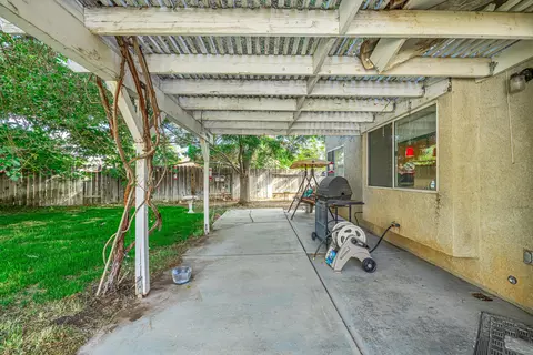 1438 Springline Dr, Palmdale, CA 93550 photo 33