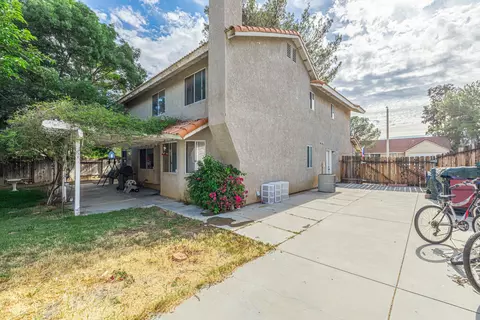 1438 Springline Dr, Palmdale, CA 93550 photo 35