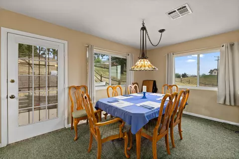 18550 Kern Ct, Tehachapi, CA 93561 photo 12
