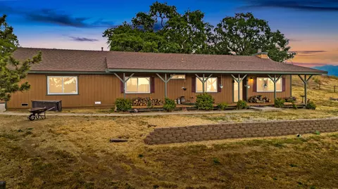 18550 Kern Ct, Tehachapi, CA 93561 photo 3