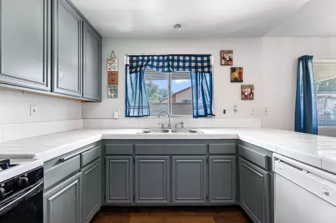1664 Avenue J4 E, Lancaster, CA 93535 photo 12