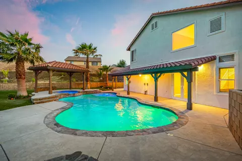 7014 Lyric Ave, Lancaster, CA 93536