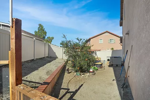 6356 Scalea Ct, Palmdale, CA 93552 photo 8
