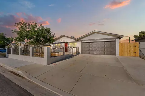 43320 27th St W, Lancaster, CA 93536
