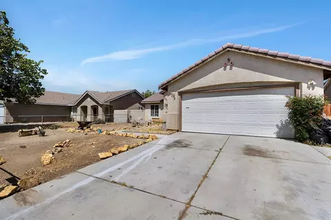 43308 Homestead St E, Lancaster, CA 93535