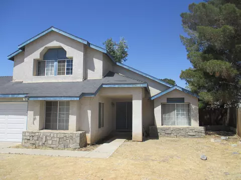 37355 Starcrest St, Palmdale, CA 93550