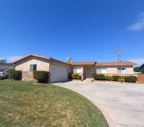 44855 Andale Ave, Lancaster, CA 93535