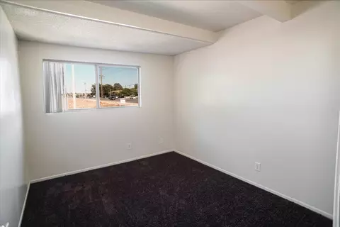 215 Ave K E, Lancaster, CA 93535 photo 9