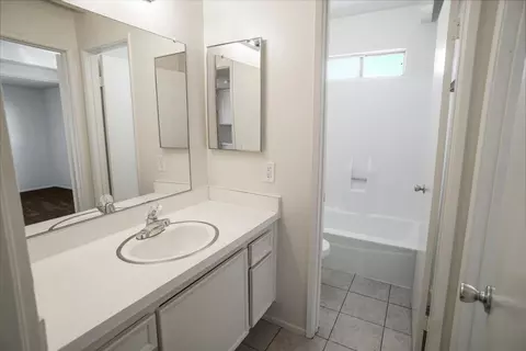 215 Ave K E, Lancaster, CA 93535 photo 11