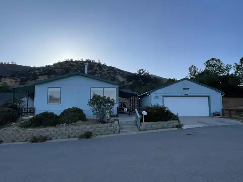 21276 White Pine Dr #34, Tehachapi, CA 93561