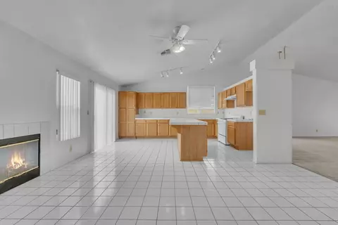 3025 Hildreth Ct, Lancaster, CA 93535 photo 17