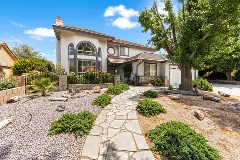 41420 Yancey Ln, Quartz Hill, CA 93536