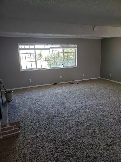 44238 Carolside Ave, Lancaster, CA 93535 photo 4