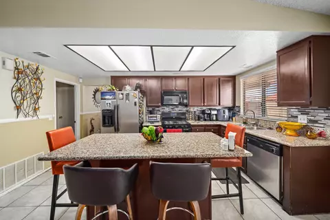37068 Keith Ct, Palmdale, CA 93550 photo 10