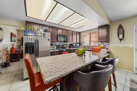 37068 Keith Ct, Palmdale, CA 93550 photo 9
