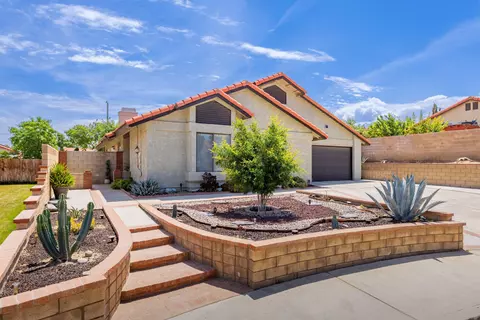 37068 Keith Ct, Palmdale, CA 93550 photo 2