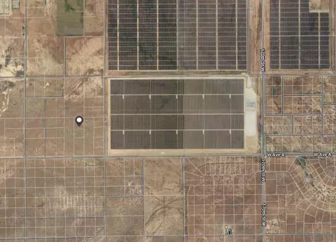 Avenue A W, Rosamond, CA 93560