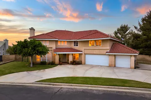 5901 Northridge Dr, Palmdale, CA 93551