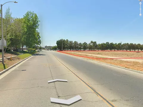 Division St & Ave K4, Lancaster, CA 93535 photo 3