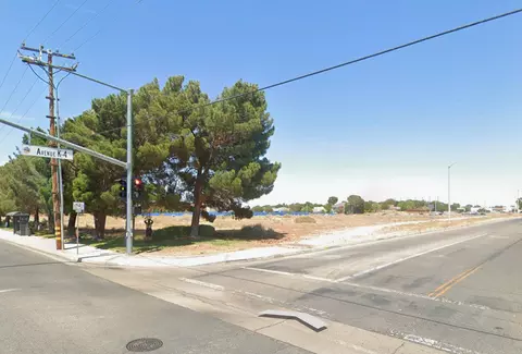 Division St & Ave K4, Lancaster, CA 93535 photo 4