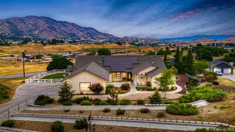 20441 Clubview Ct, Tehachapi, CA 93561 photo 10