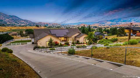 20441 Clubview Ct, Tehachapi, CA 93561 photo 9