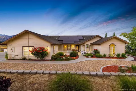 20441 Clubview Ct, Tehachapi, CA 93561 photo 11