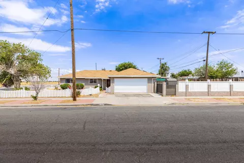 3302 Avenue Q E, Palmdale, CA 93550 photo 2