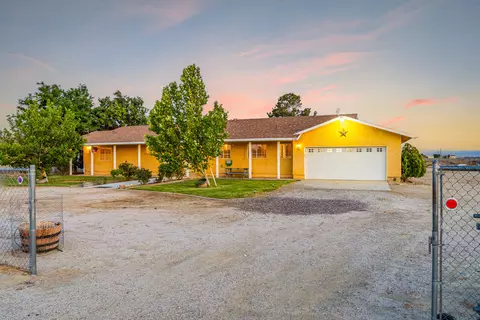6598 Brabham Ave, Rosamond, CA 93560