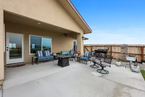 18702 Pellisier Rd, Tehachapi, CA 93561 photo 12