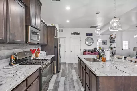 18702 Pellisier Rd, Tehachapi, CA 93561 photo 5
