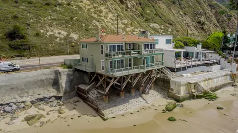 19742 Pacific Coast Highway Hwy E, Malibu, CA 90265