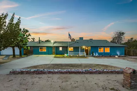4725 Ave K 10 W, Lancaster, CA 93536