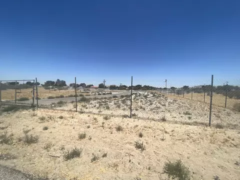 16617 Coolwater Ave, Palmdale, CA 93591 photo 5