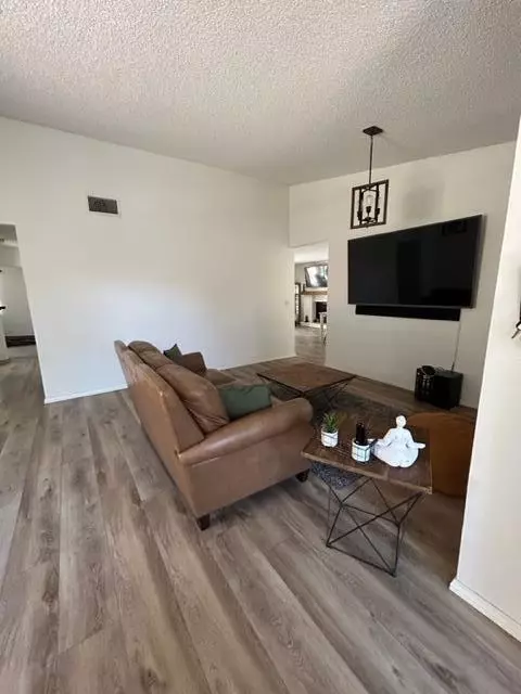 43728 Mona St, Lancaster, CA 93535 photo 4
