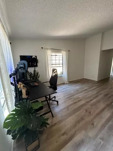 43728 Mona St, Lancaster, CA 93535 photo 3