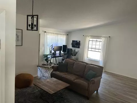 43728 Mona St, Lancaster, CA 93535 photo 8