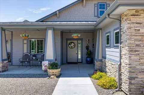 23909 Woodbine Ct, Tehachapi, CA 93561 photo 4