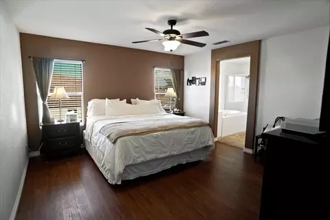 1805 Kettering St E, Lancaster, CA 93535 photo 9