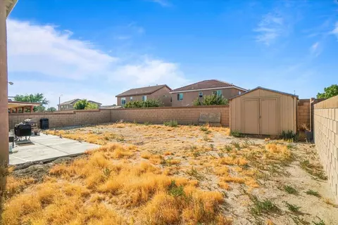 1805 Kettering St E, Lancaster, CA 93535 photo 13